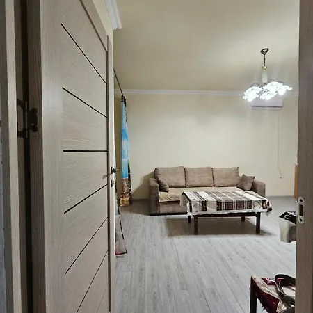 Sunny Apartment Close To Erebuni Mall Yerevan Exterior photo