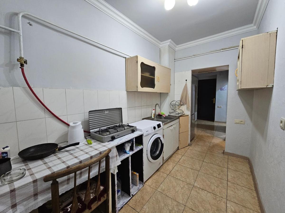 Sunny Close To Erebuni Mall Apartment Yerevan