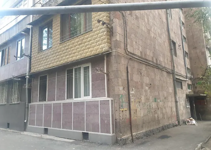 Sunny Apartment Close To Erebuni Mall